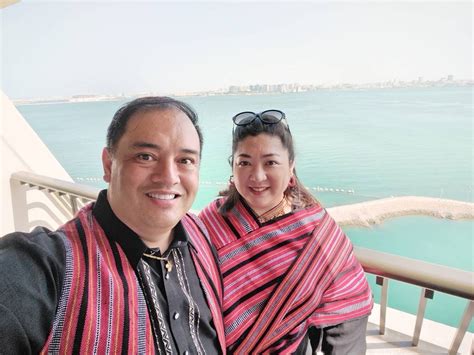 trailblazer in tagalog|English .